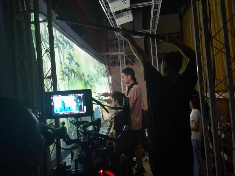 星子县TVC拍摄公司：美妆时尚造梦师，雕琢细节中的高级质感